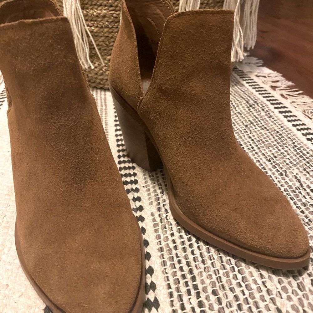Cognac Steve Madden suede ankle booties